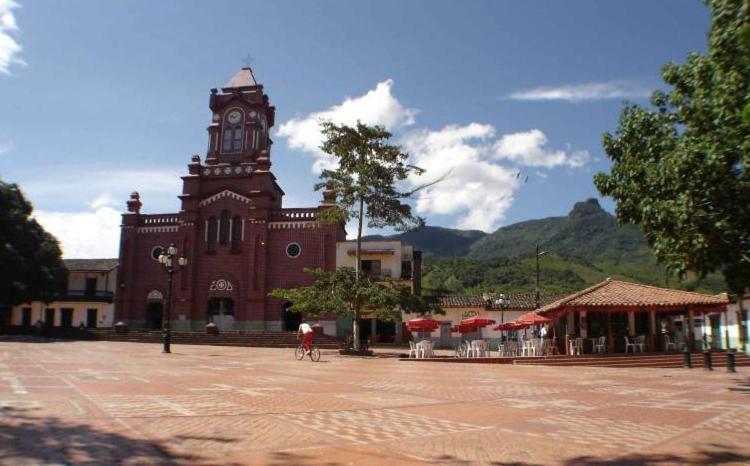 Hotel Alojamiento Campestre. San Carlos, Antioquia. Esterno foto